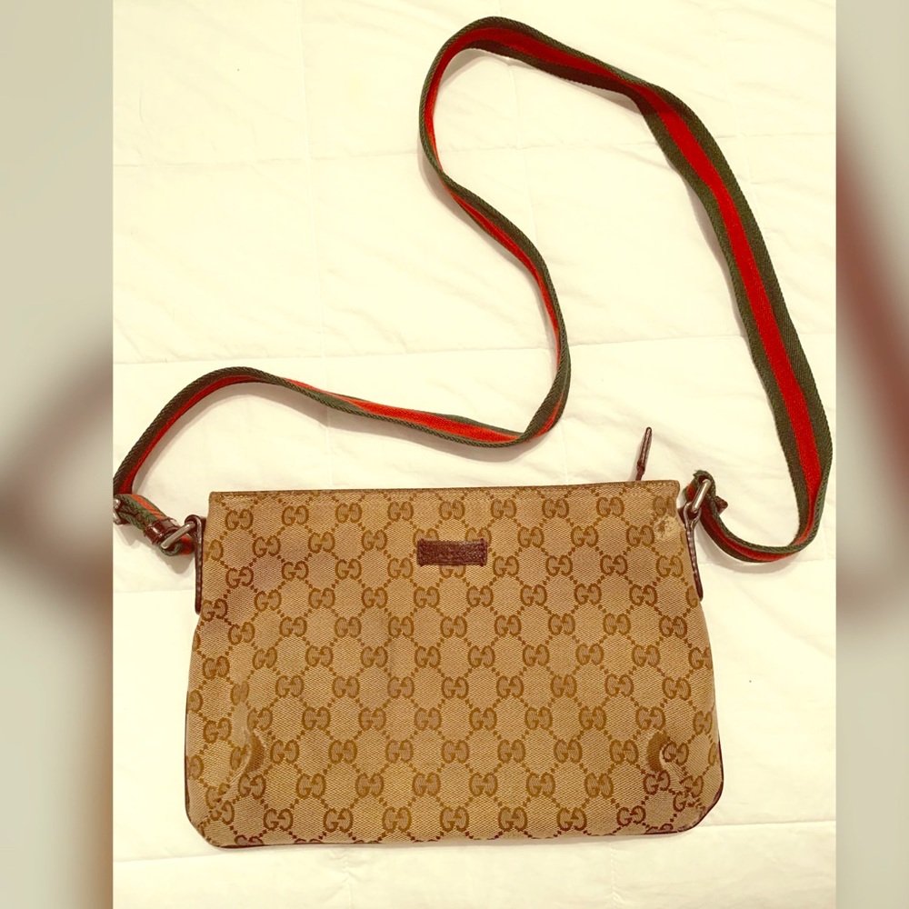 Authentic Gucci Crossbody Messenger Bag with Strap